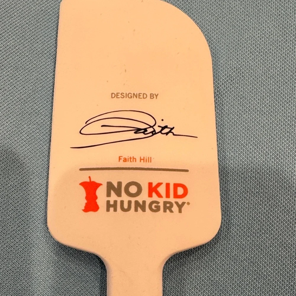 Williams Sonoma No Kid Hungry Spatula -Designed by Faith Hill-NWT